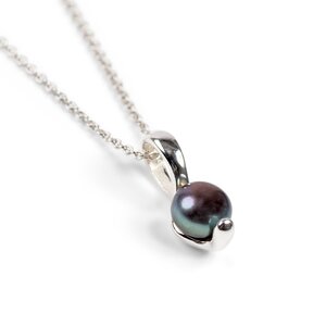 Elegant Necklace In Silver And Black Pearl 16 42cm