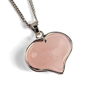 Romantic Love Heart Necklace In Silver Rose Quartz 22 56cm