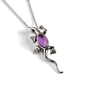 Small Lizard Necklace In Silver And Amethyst 16 40cm