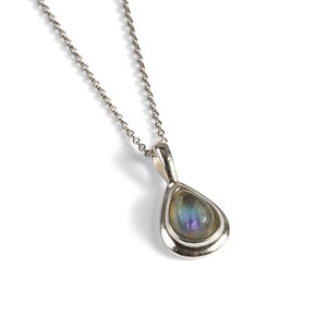 Classic Teardrop Necklace In Silver And Labradorite 16 40cm