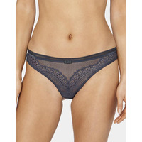 Triumph Beauty-Full Darling String