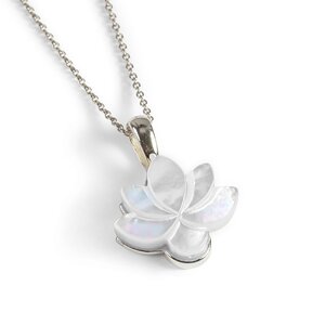 Lotus Flower Necklace In Silver And Mother Of Pearl 20 50cm