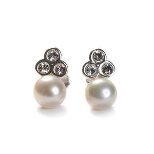 Dazzling Stud Earrings In Silver And Pearl Default Title