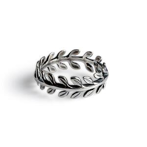 Royal Fern Leaf Ring In Silver R