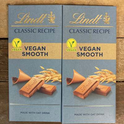 3x Lindt Classic Recipe Vegan Smooth Chocolate Bars (3x100g)
