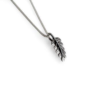 Royal Fern Leaf Necklace In Silver 22 56cm