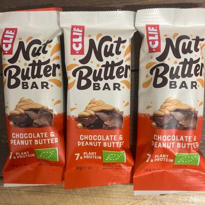 12x Clif Nut Butter Chocolate & Peanut Butter Bars (12x50g)