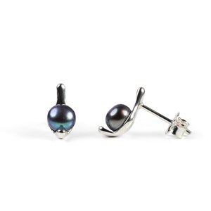 Elegant Stud Earrings In Silver And Black Pearl Default Title