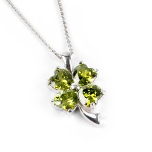 Four Leaf Clover Necklace In Silver And Green Cubic Zirconia 16 42cm Four Leaf Clover Necklace In Silver And Green Cubic Zirconia 16 42cm