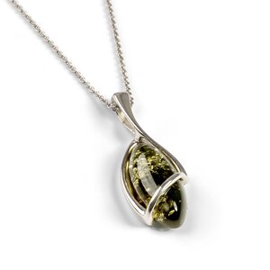 Elegant Twist Necklace In Silver And Green Amber 20 50cm Green