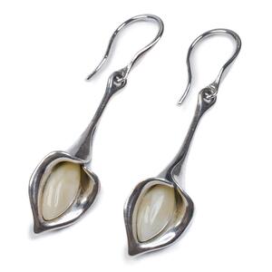 Lily Flower Drop Earrings In Silver And Milky Amber Default Title