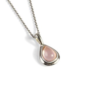 Classic Teardrop Necklace In Silver And Rose Quartz 20 51cm