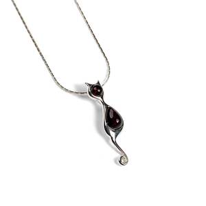 Black Cat Necklace In Silver And Amber 22 56cm
