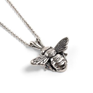 Cute Honey Bee Necklace In Silver 22 56cm