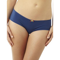 Cleo Neve Brief