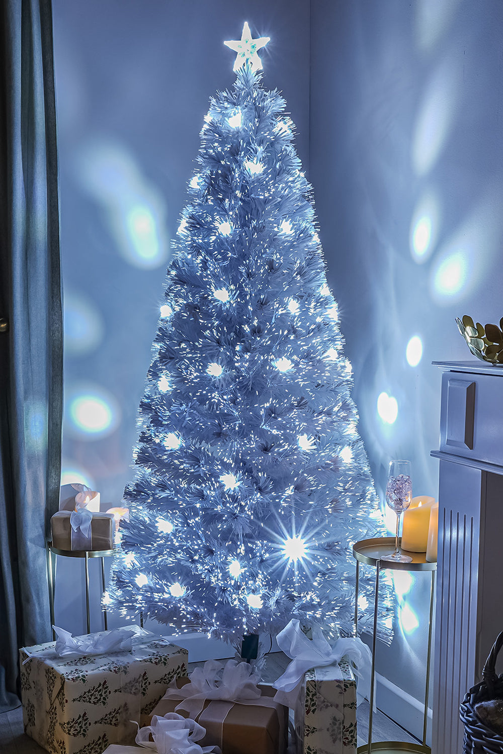 2ft - 7ft White Fibre Optic Christmas Tree with White Fibre Optics and LED Lights, 4FT