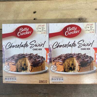 2x Betty Crocker Chocolate Swirl Cake Mixes (2x425g)