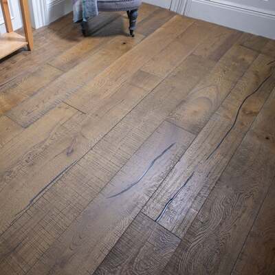 Lusso Trento Distressed Oiled Golden Sawn Engineered Oak – Lusso