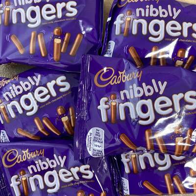 10x Cadbury Nibbly Fingers Bags (10x40g)