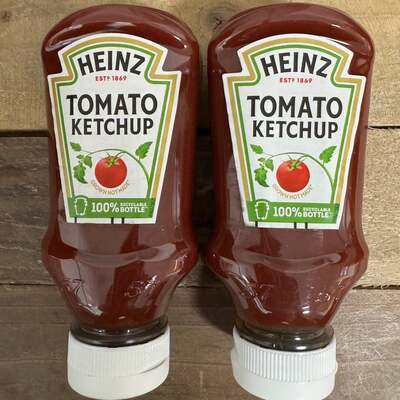 3x Heinz Tomato Ketchup Bottles 220ml (3x250g)