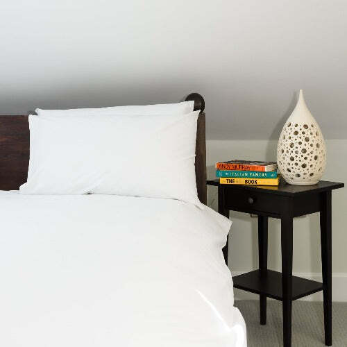 Plain White 50/50 Polycotton Extra Large Single Duvet Cover Set - Slightly Marked