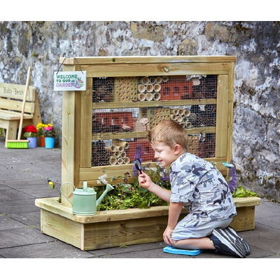 Mini Beasts Hotel with Planter