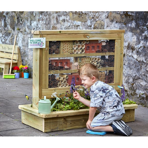 Mini Beasts Hotel with Planter