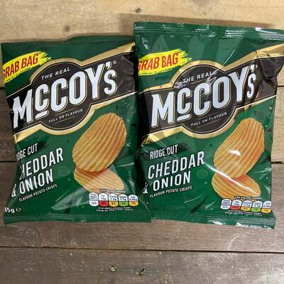 6x Mccoy’s Cheddar & Onion Crisps Grab Bags (6x45g)