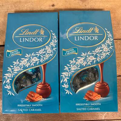 2x Lindt Lindor Salted Caramel Truffles Bags (2x137g)
