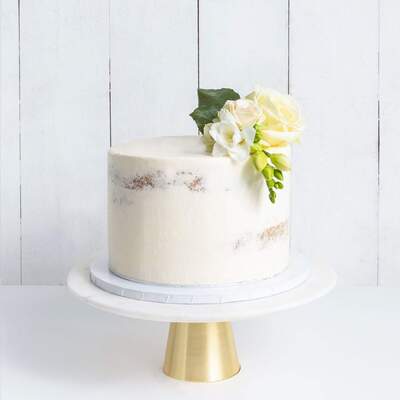 One Tier Decorated Naked Wedding Cake - Classic White Rose - 10" Large