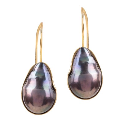 Venus Dark Grey Pearl Earrings in Gold Shell