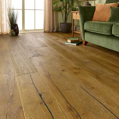 Lusso Trento Distressed Oiled Golden Engineered Oak – Lusso