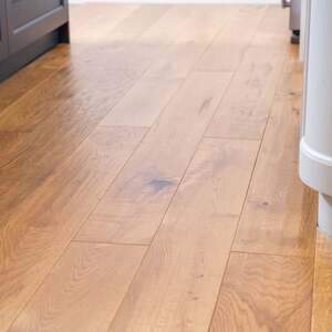 Lusso Catania Golden Handscraped Lacquered Engineered Oak 190mm