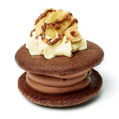 Banana Hazelnut Biskie - Box Of 12 Cupcakes Brownies Biscuits