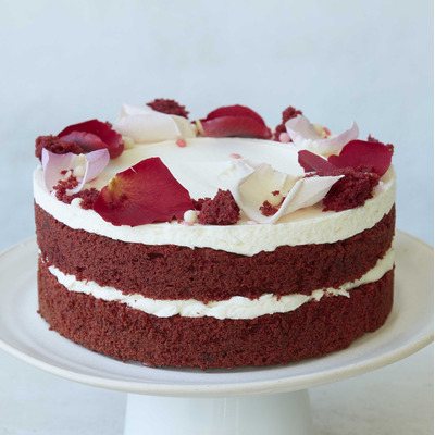 Valentine’s Day Red Velvet Cake - Small (6") / Without Tin &pipe; Birthday Cakes Delivered By Post &pipe; UK