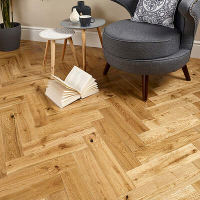 Lusso Carrara Luxe Natural Lacquered Oak Herringbone Engineered Wood Flooring – Lusso
