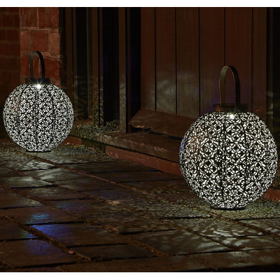 Damasque Solar Garden Lantern