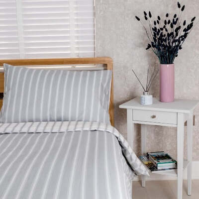 Polycotton Harvard Navy & White - Extra Large Single Duvet Cover Set – The Big Little Duvet Co.