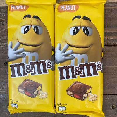 2x M&M’s Peanut & Milk Chocolate Sharing Bars (2x165g)