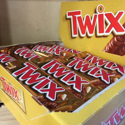 25x Twix Chocolate Bars (1 Box of 25x50g)