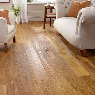 Nature 20/6 x 180mm Brushed Golden Oak Handscraped Engineered Wood Flooring