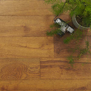 Lusso Uniqo Golden Brushed & Lacquered Engineered Oak Flooring
