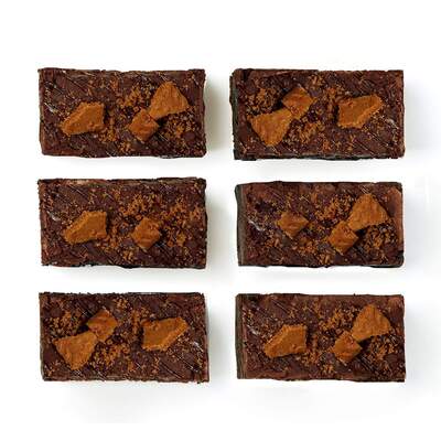 Vegan Chocolate Brownie -  Biscoff Dream Bar - Traybake - 12 Slices &pipe; Online - UK Delivery By Post &pipe; Near You