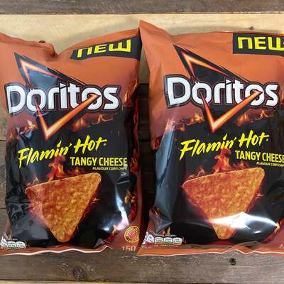 4x Doritos Flamin’ Hot Tangy Cheese Tortilla Chips £2 Share Bags (4x150g)