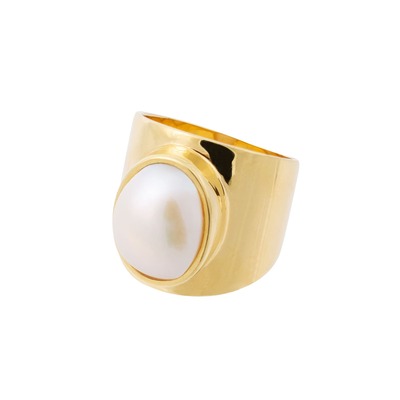 Venus White Pearl Gold Ring