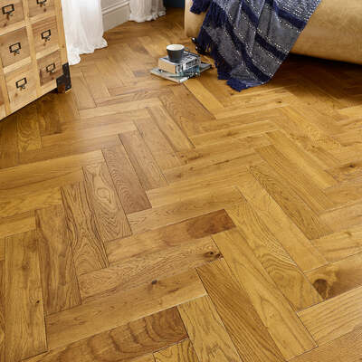 Lusso Carrara Luxe Golden Oak Herringbone Engineered Wood Flooring – Lusso