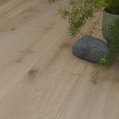 Lusso Catania Luxe Frost Engineered Oak – Lusso
