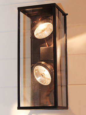 Vitrine Double Wall Spotlight Vertical