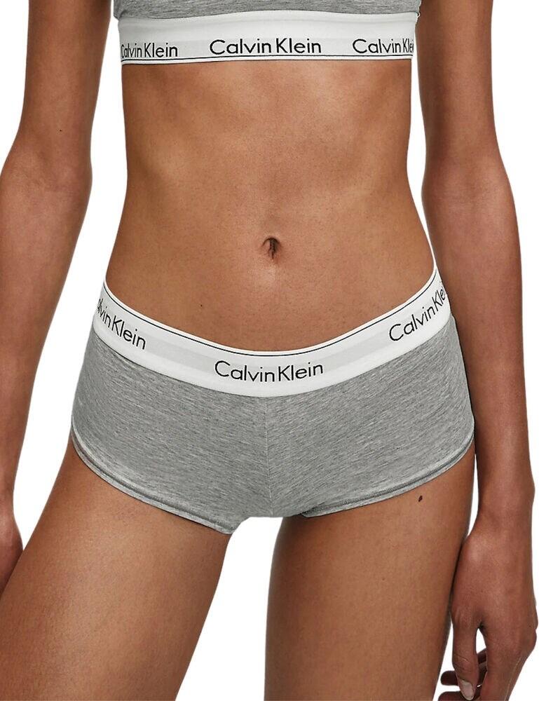 Breathable comfort never looked so good! The Modern Cotton underwear range from Calvin Klein brings you the hip-hugging hipster brief with a medium rise waist. The signature elastic waistband offers a sporty look whilst the wider sides shape a sleek silhouette.
