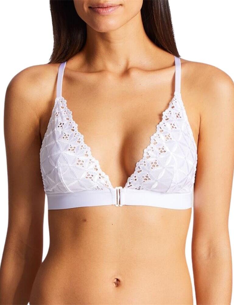 Aubade reworks its emblematic Bahia Et Moi range with a delicate touch, combining modernity with comfort. It's classic lacing contrasts with the shimmering broderie anglaise and streamlines the figure. Your curves are enhanced with this contemporary and sensual collection. This triangle bra brings a fresh touch with an unbeatably lightweight feel. It adorns your curves with delicate lacing and soft, wireless cups. The crossover straps are trimmed with broderie anglaise, giving this design a sassy flair. Complete this sensational look with the matching coordinates!  Youthful and feminine design French trim with English embroidery Rigid and soft partly adjustable straps Non-padded and non-wired cups Clean cut Lycra cotton mesh Elastic band with front clasp closure Matching coordinates available Composition:- 54% Cotton &pipe; 39% Polyester &pipe; 7% Elastane Listed in UK sizes  45989-84460-1136413 PY10B Bralette